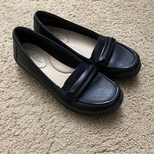 Clarks Ashland Lily Loafer Black Women’s Size 5